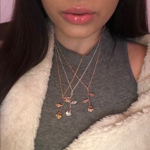 THE PERFECT GIFT Rose Pendant Necklace 🌹